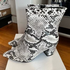 SIMMI SNAKE SKIN BOOTIES